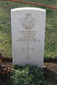 Ismailia War Memorial Cemetery - Smith, Nicholas Frank